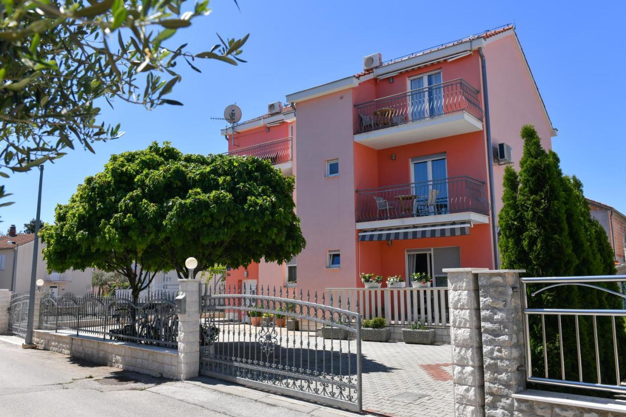 Apartments Villa Miranda Vodice Eksteriør bilde