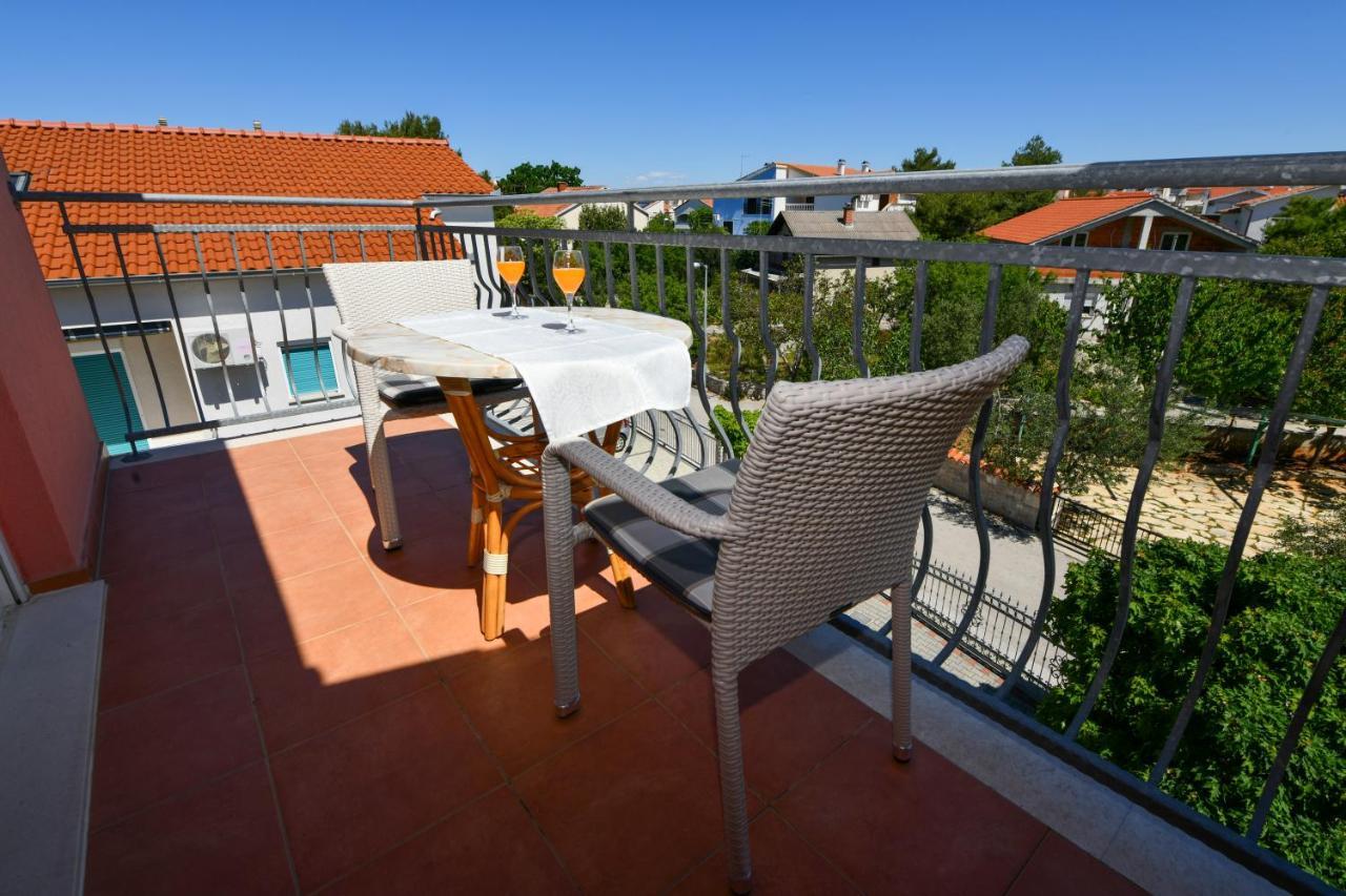 Apartments Villa Miranda Vodice Eksteriør bilde