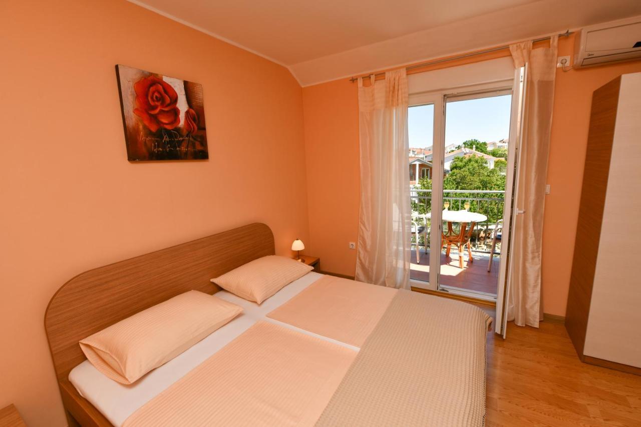 Apartments Villa Miranda Vodice Eksteriør bilde