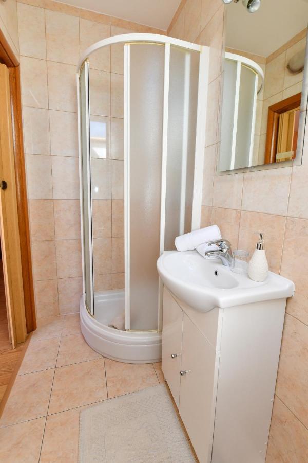 Apartments Villa Miranda Vodice Eksteriør bilde