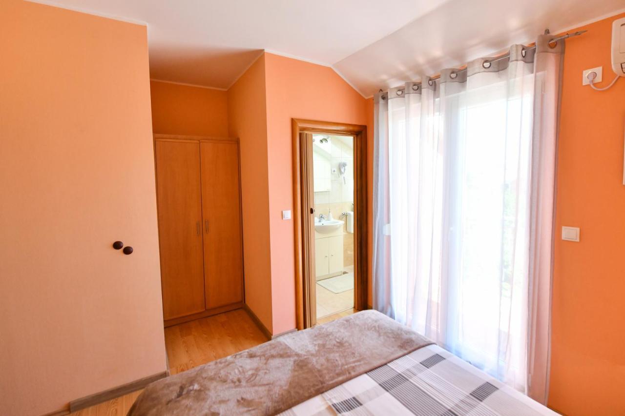 Apartments Villa Miranda Vodice Eksteriør bilde