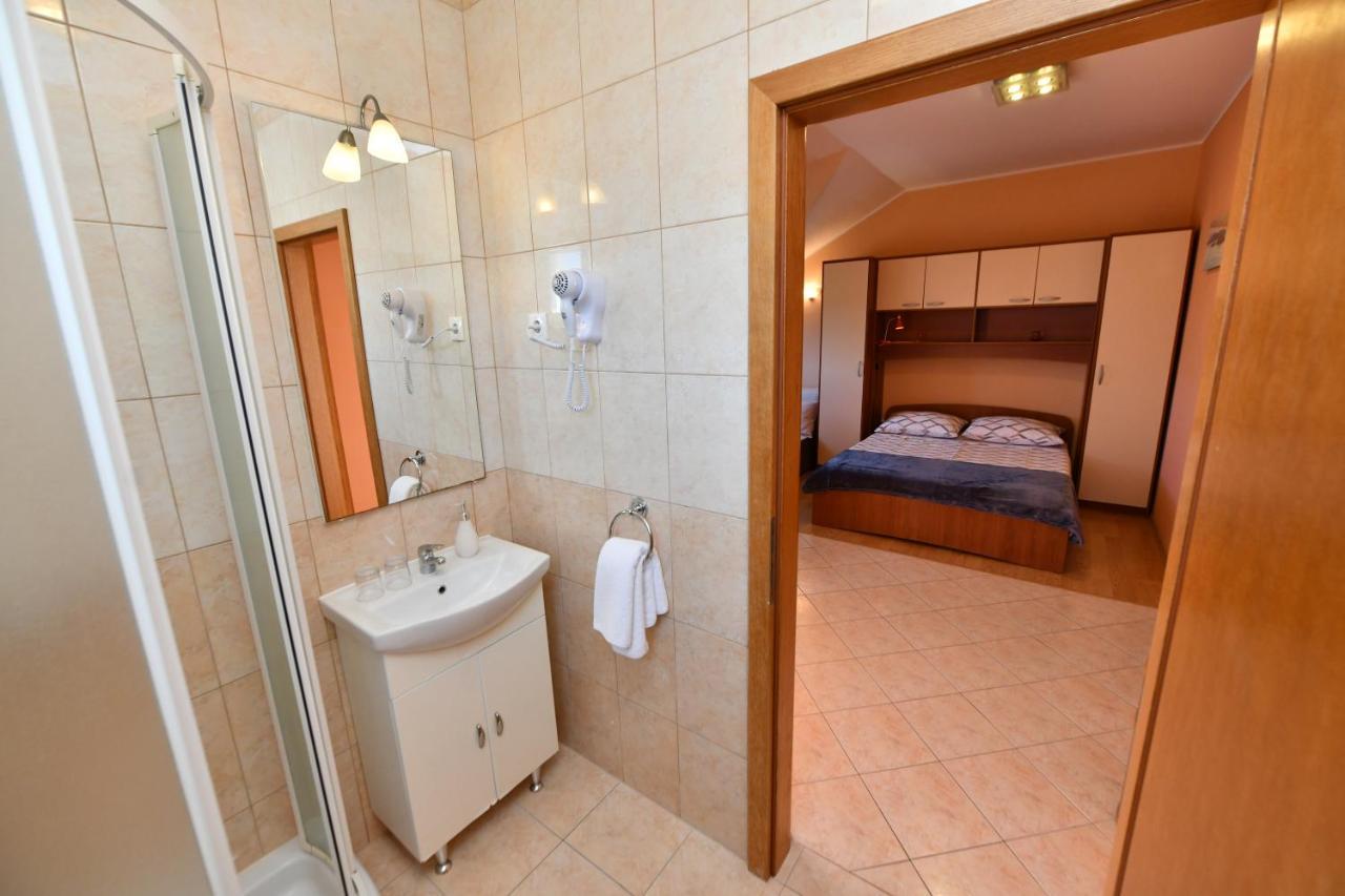 Apartments Villa Miranda Vodice Eksteriør bilde