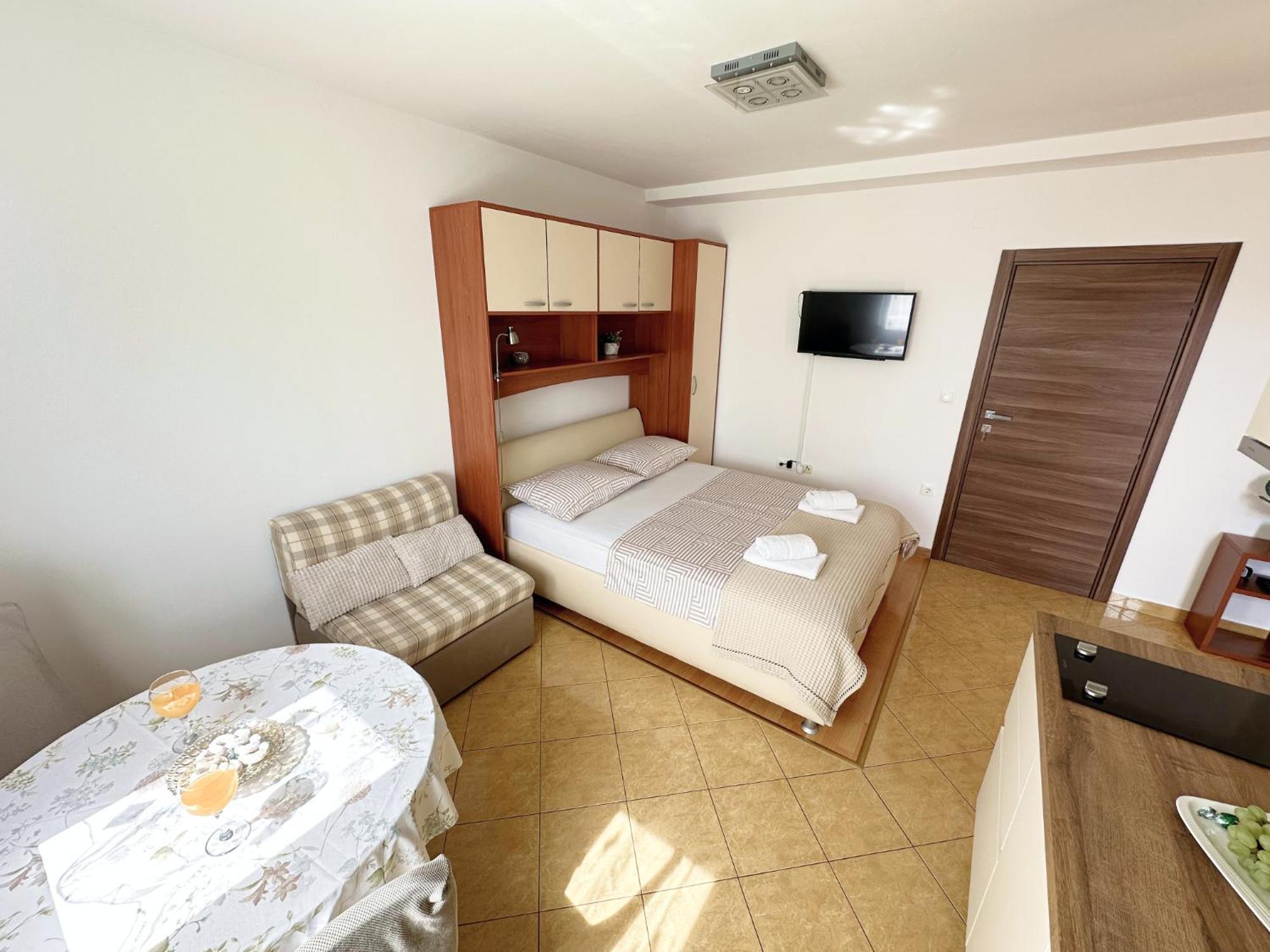 Apartments Villa Miranda Vodice Eksteriør bilde