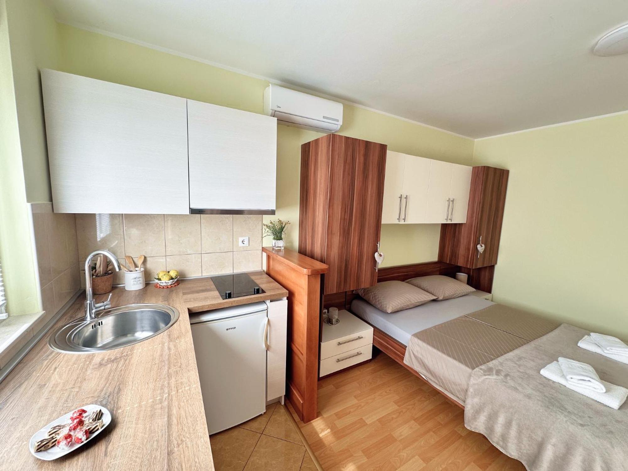 Apartments Villa Miranda Vodice Eksteriør bilde