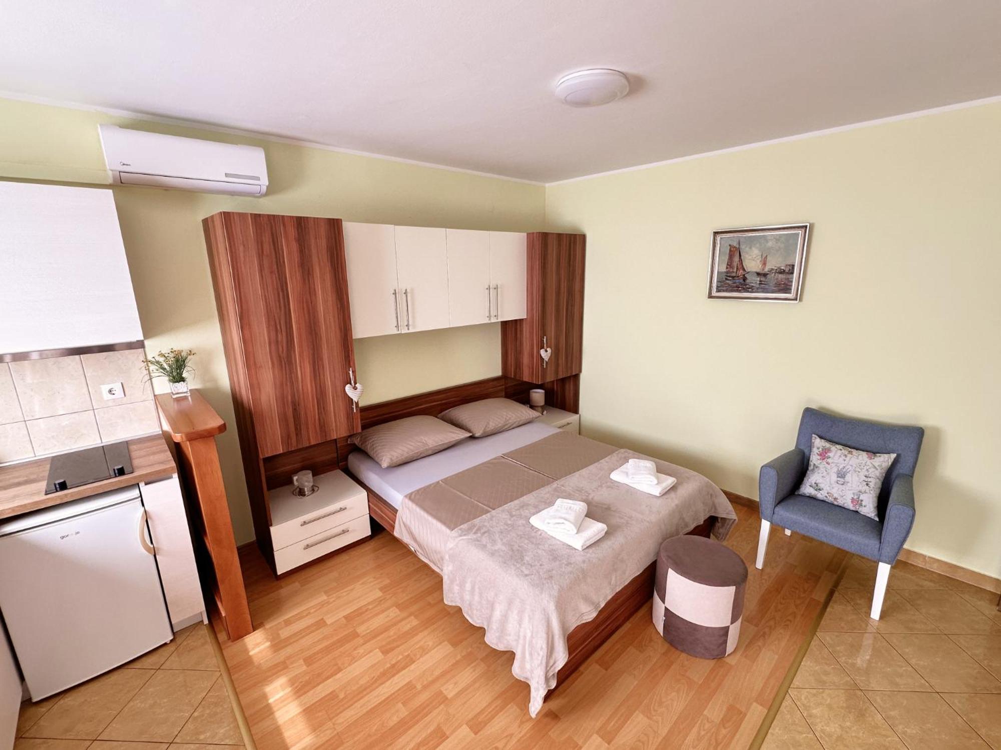 Apartments Villa Miranda Vodice Eksteriør bilde